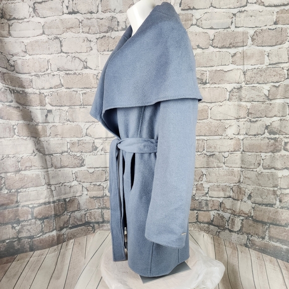Tahari Marla Powder Blue Handmade Double Face Wool Wrap Coat Size Medium - Picture 8 of 12